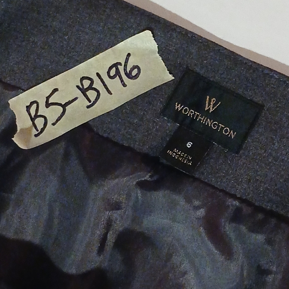 Worthington  Woman Skirt Size 6 Lined side zip flared bottom career - Picture 12 of 12
